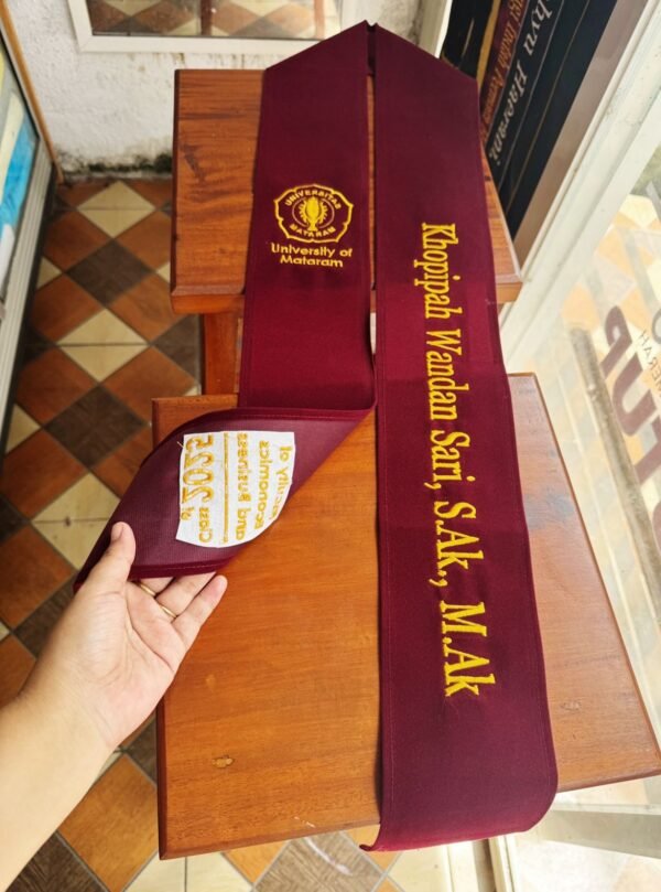 Pre Order: Selempang Wisuda-Single Layer Logo Monokrom - Image 2